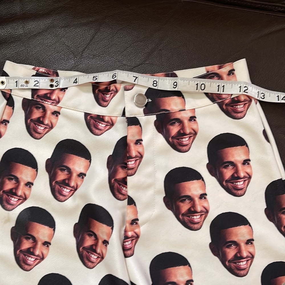 Drake head shorts by Mighty.com - Picture 4 of 7